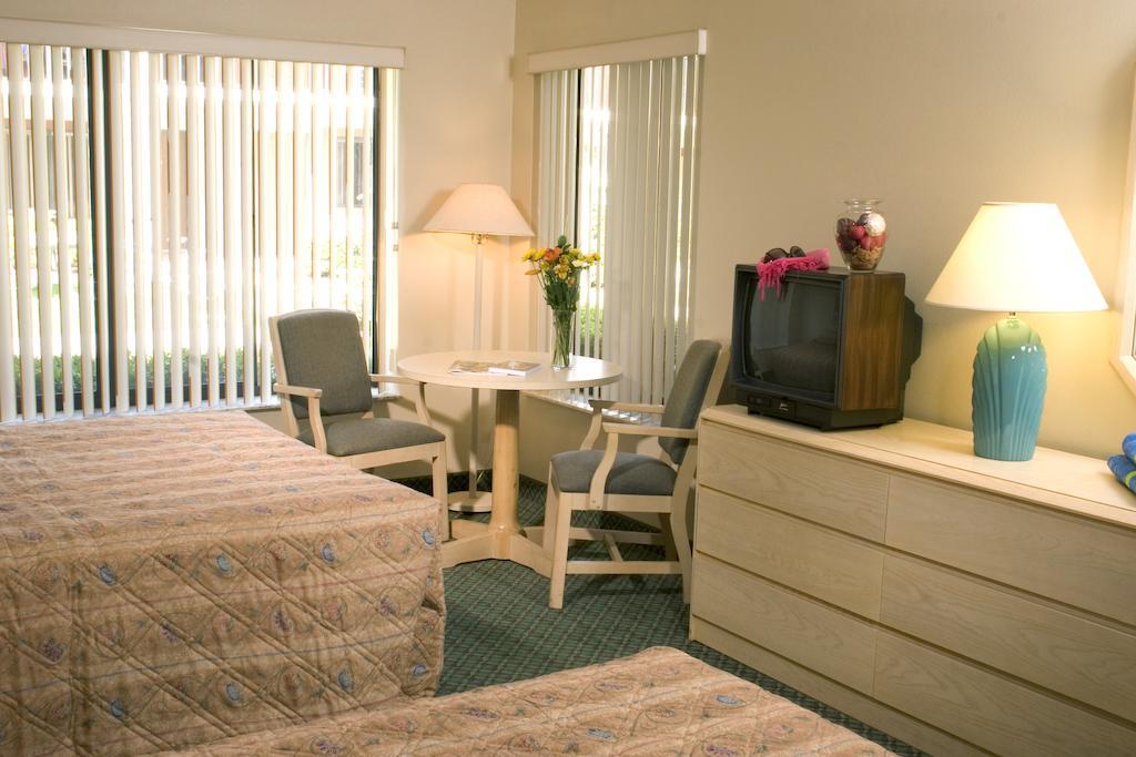 Cypress Cove Nudist Resort 포인시아나 외부 사진